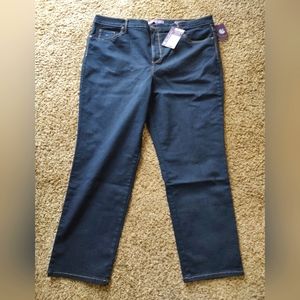 NWT Size 20W Gloria Vanderbilt "Amanda" stretchy jeans